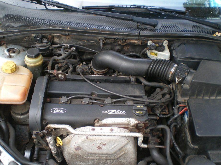 Ford Focus 2004 — photo 7