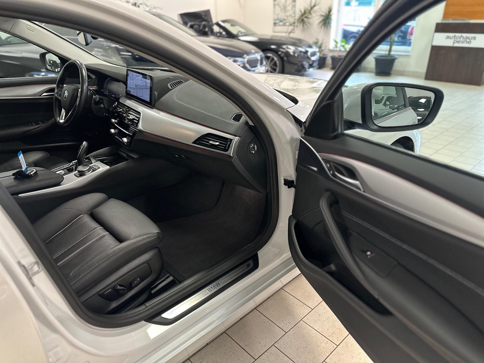 BMW 530d xDr. HUD/Park&DriveAss/SportLederSitz/KeyLe