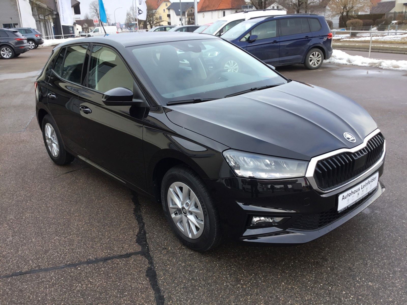 Fahrzeugabbildung SKODA Fabia 1.0l TSI DSG Selection+15"+LED+Sitzheizung