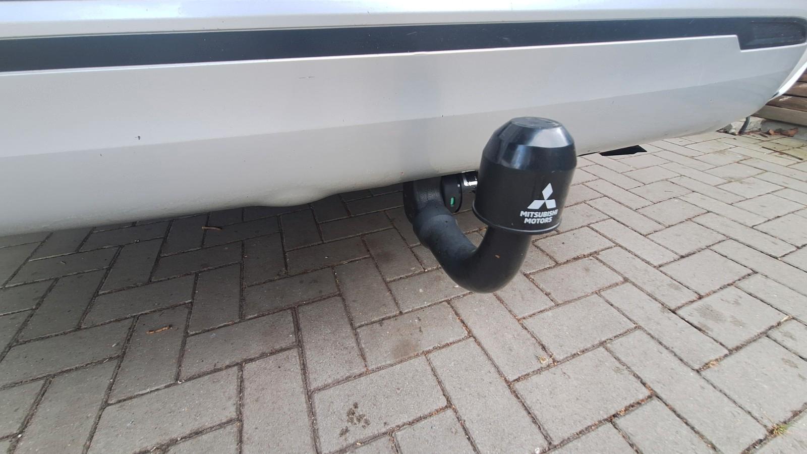Mitsubishi Outlander 2.4 MIVEC PLUG-IN HYBRID 4WD Top Top