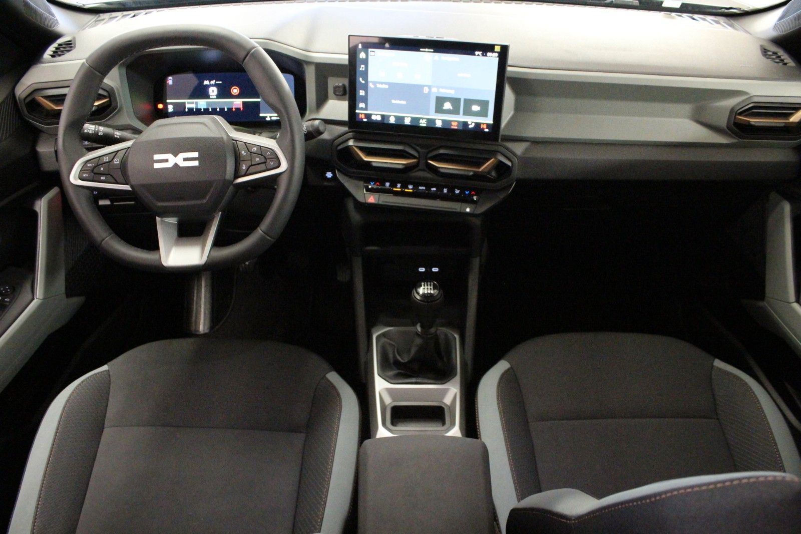 Fahrzeugabbildung Dacia Bigster mild hybrid-G 140 Extreme *Winter-Paket*