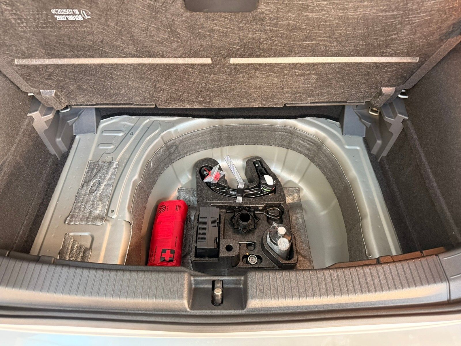 Fahrzeugabbildung Volkswagen T-Cross Energy 1.0 TSI DSG + AHK + Kamera + Navi