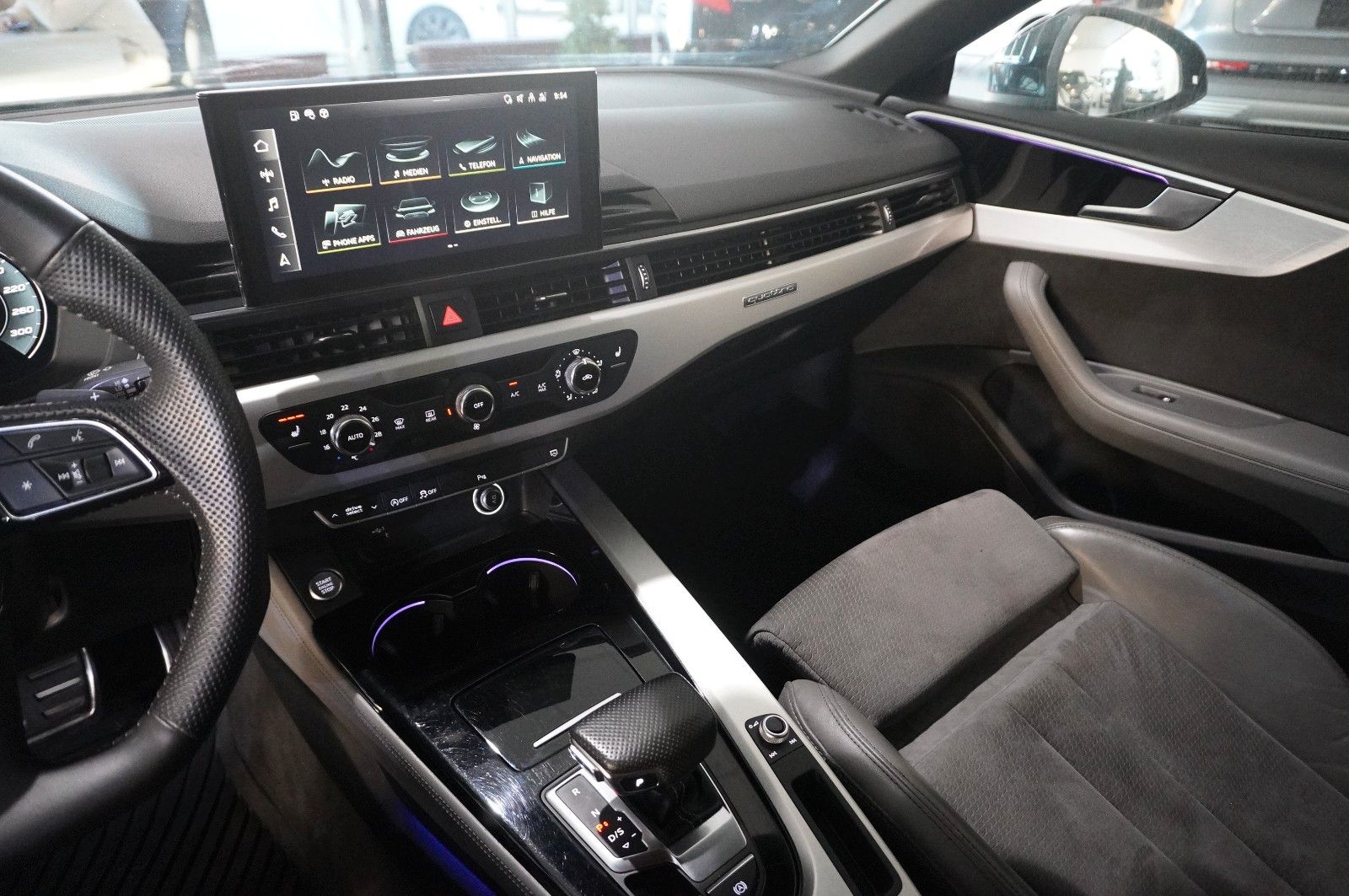 Fahrzeugabbildung Audi A5 Sportback 45 TFSI QUATTRO S-LINE NAVI/MATRIX