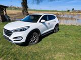 Hyundai Tucson Auto - Hyundai TUCSON: Hyunda