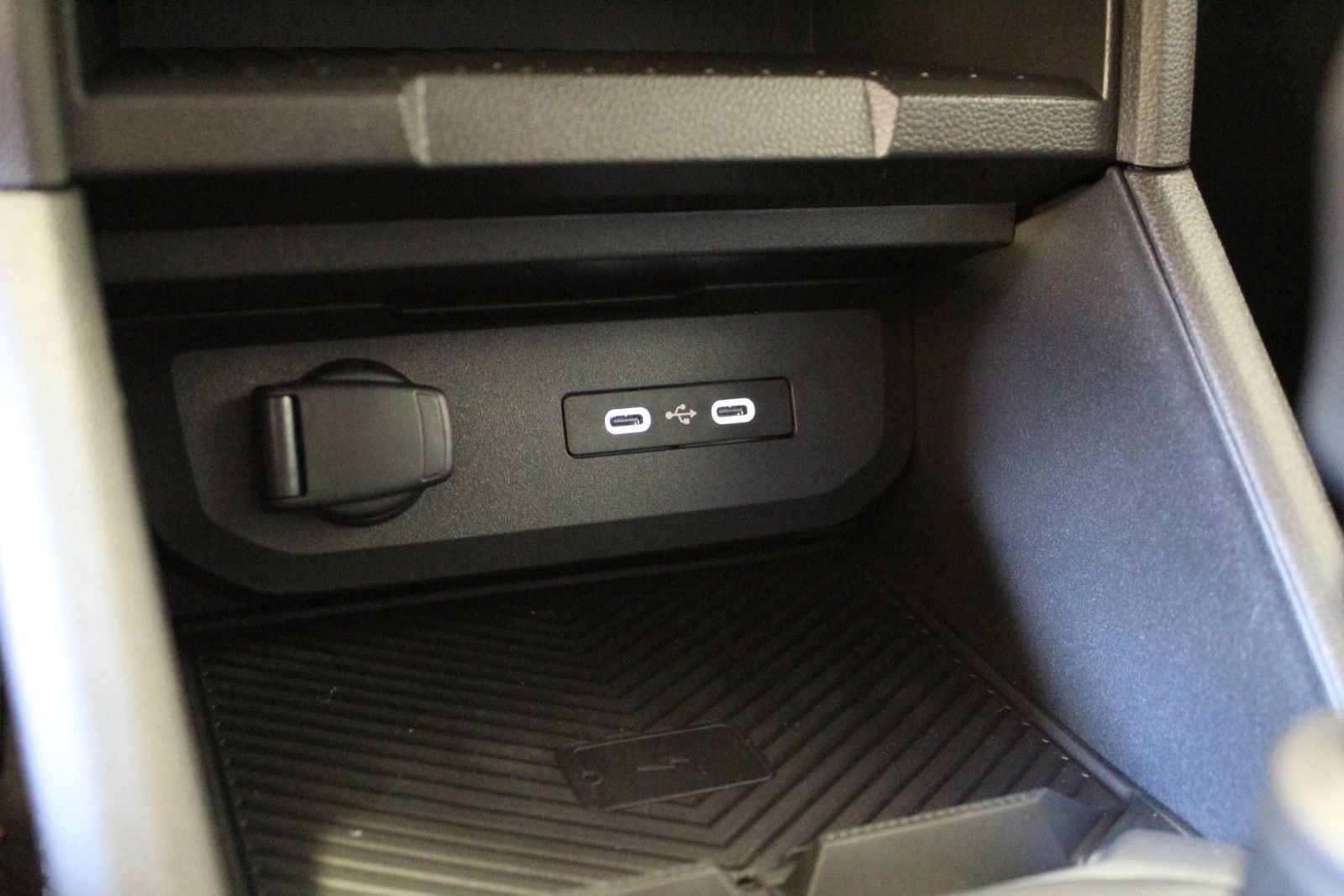 Fahrzeugabbildung Dacia Duster mild Hybrid 140 Journey *Winter-Plus-Pak*