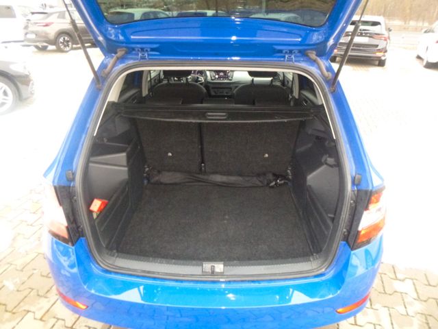 Fahrzeugabbildung Skoda Fabia 1,0 TSI Kombi >NAVI/Einparh/SmartLink<