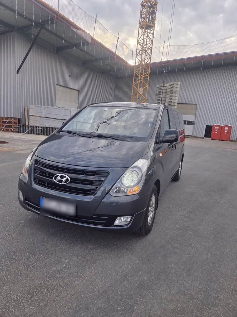 Hyundai H-1