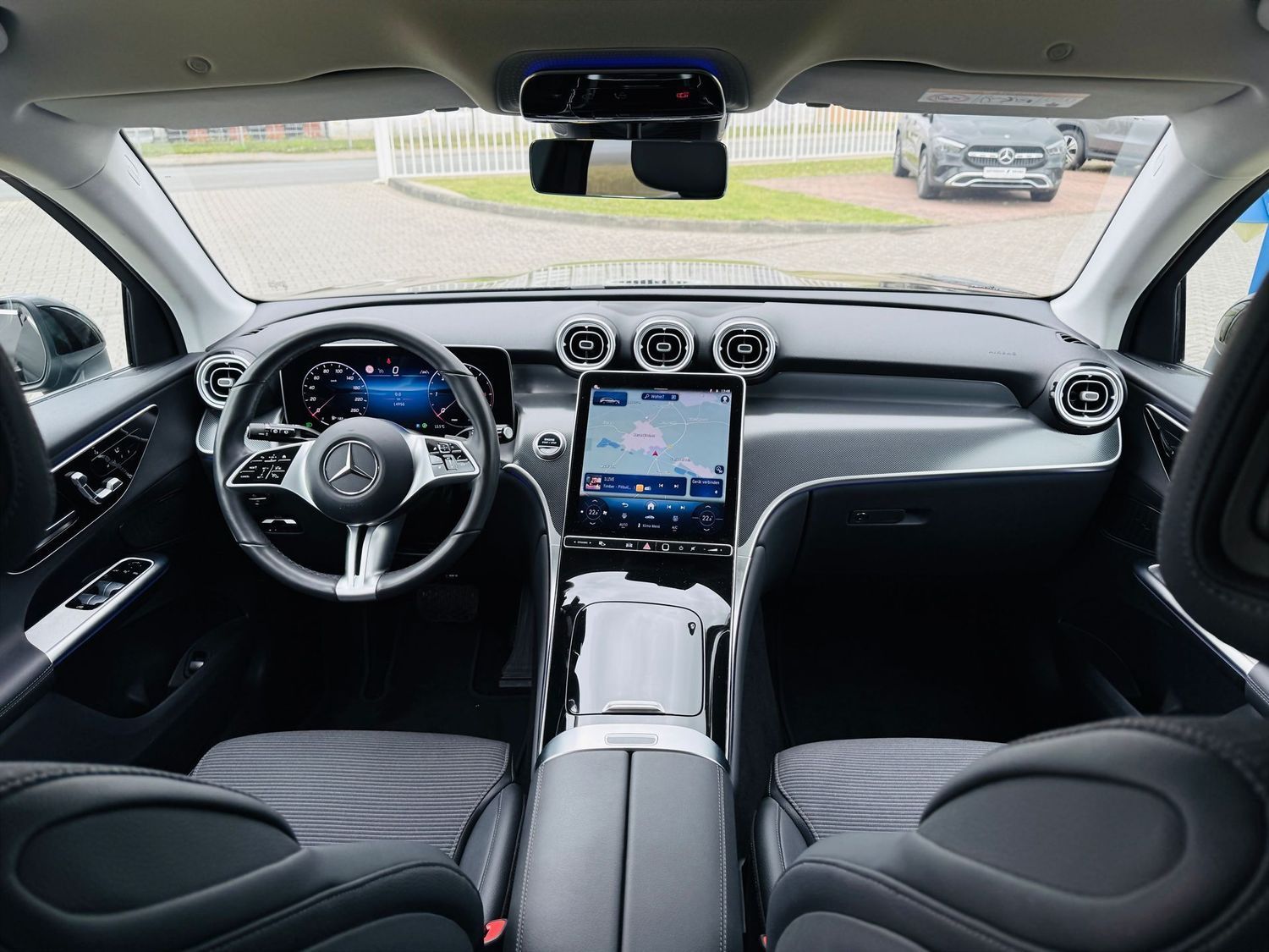 Fahrzeugabbildung Mercedes-Benz GLC 220 d 4M PROGRESSIVE, LED, PTS, RFK, AHK, To