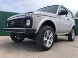 Lada NIVA LEGEND "PREMIUM PLUS"! AET-Kollektion 2026! - Lada Niva mit Benzin-Antrieb: Geländewagen