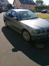BMW 318i - - BMW 318 aus 2004: 318i