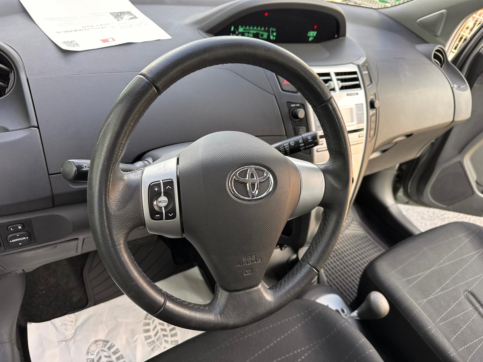 Toyota Yaris Team 1.3 Klima 79'TKM Scheckheft gepflegt