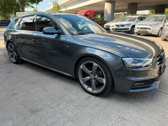 Audi A4 Avant S line Sportpaket/plus Navi Xenon