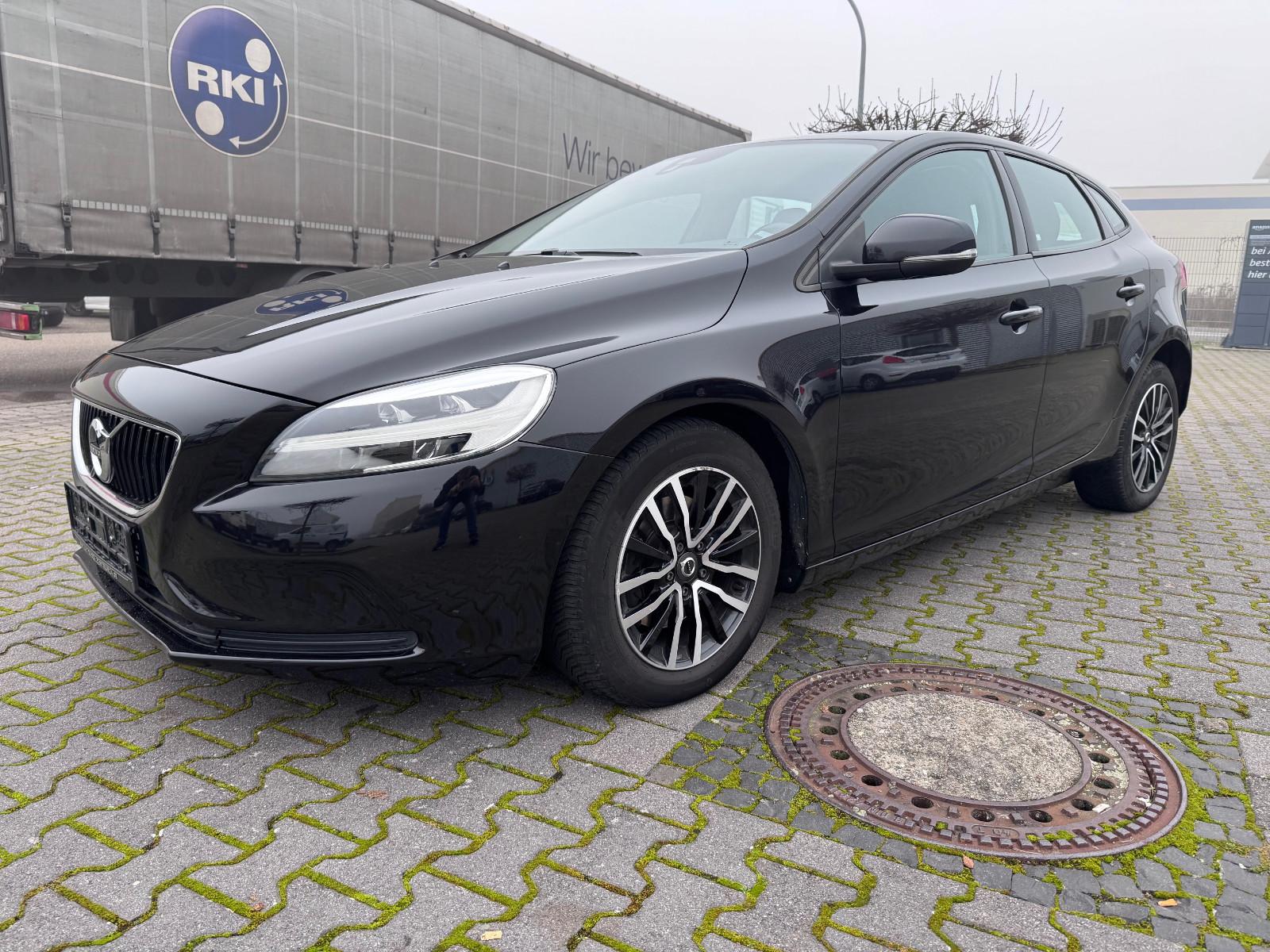 Volvo V40 T2 Momentum