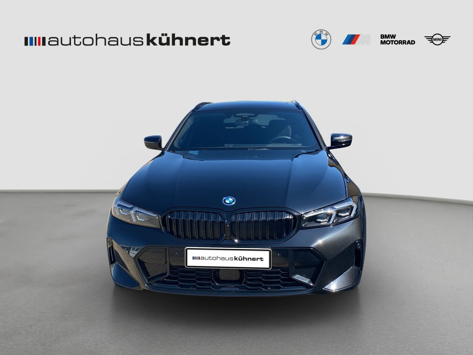 BMW 330e xDrive touring M Sport PRO PanoSD AHK AC foto 3