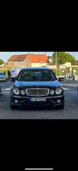 Mercedes-Benz E 500 4MATIC | 1. Hand | AMG Paket Original - Mercedes-Benz AMG aus dem Jahr 2006