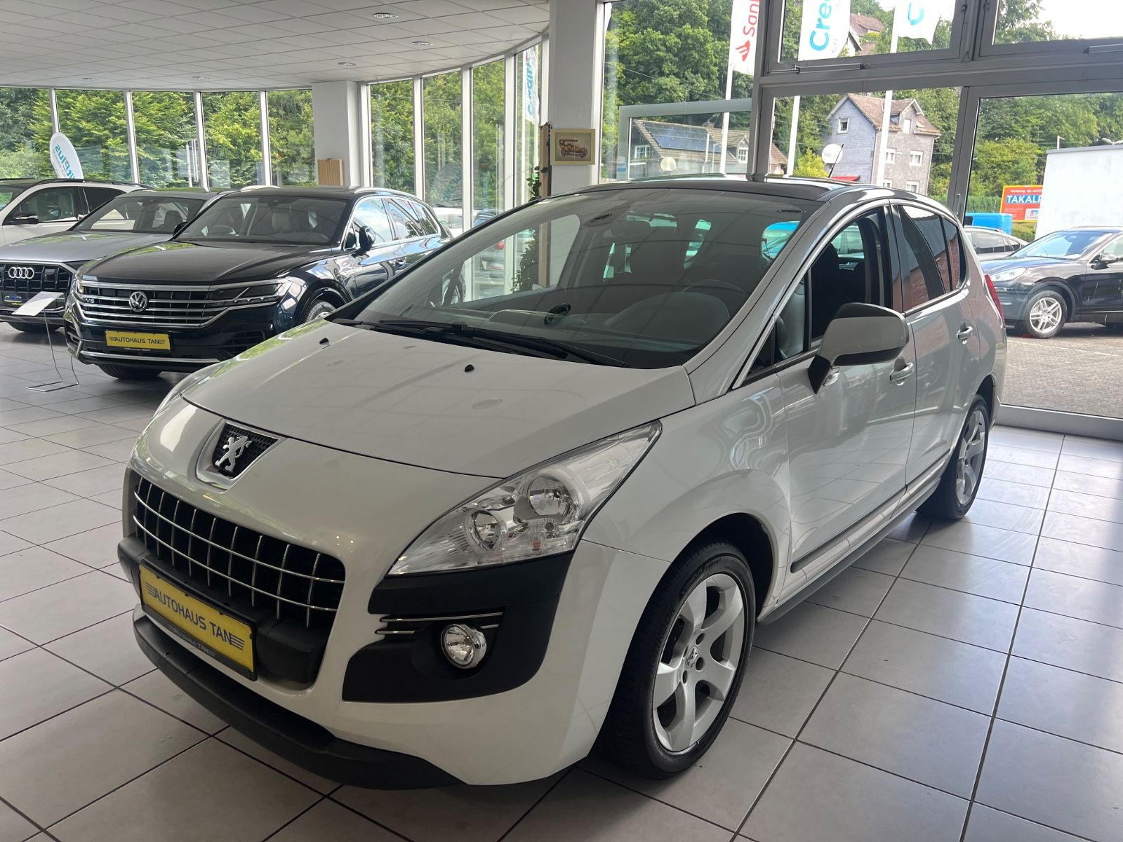 Fahrzeugabbildung Peugeot 3008 Business-Line Automatik