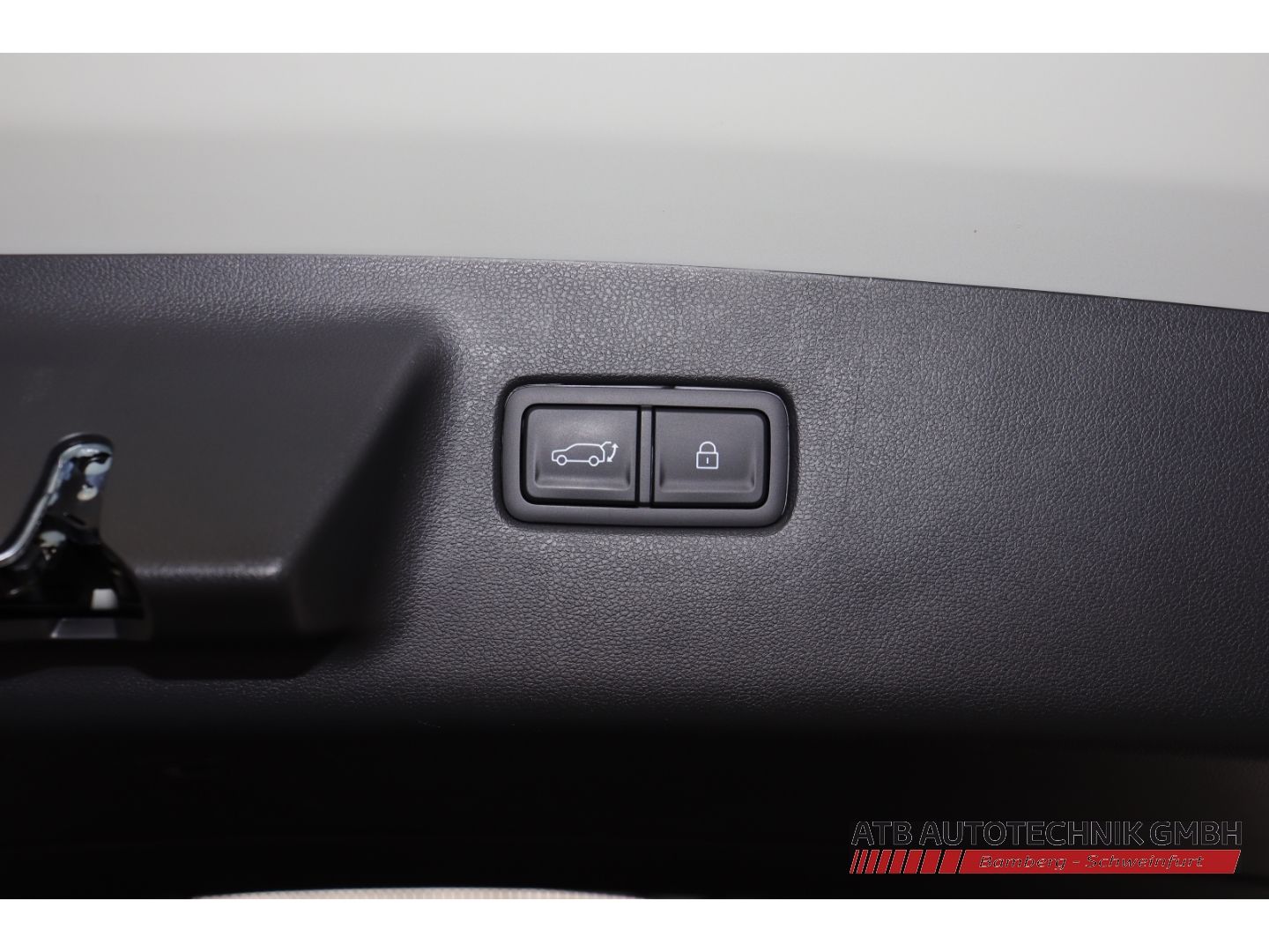 Fahrzeugabbildung Hyundai SANTA FE Intro 1.6 T-GDI Hybrid 4WD HUD Navi Mem