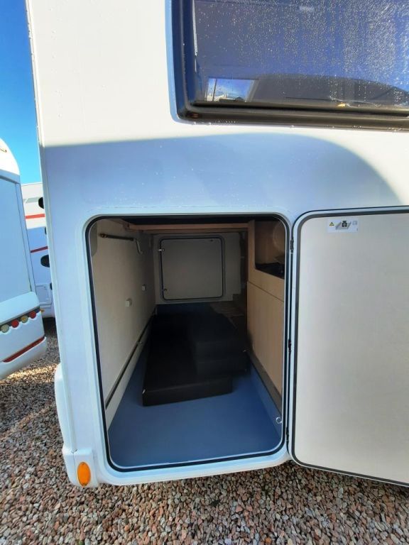 Fahrzeug Übersicht 22 Fahrzeugabbildung LMC Tourer A 690 G Verfüg./Sparen Sie 29.699,- €