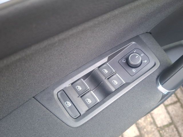 Touran Highline 1.5 TSI 7 Sitze - Navi LED Klima
