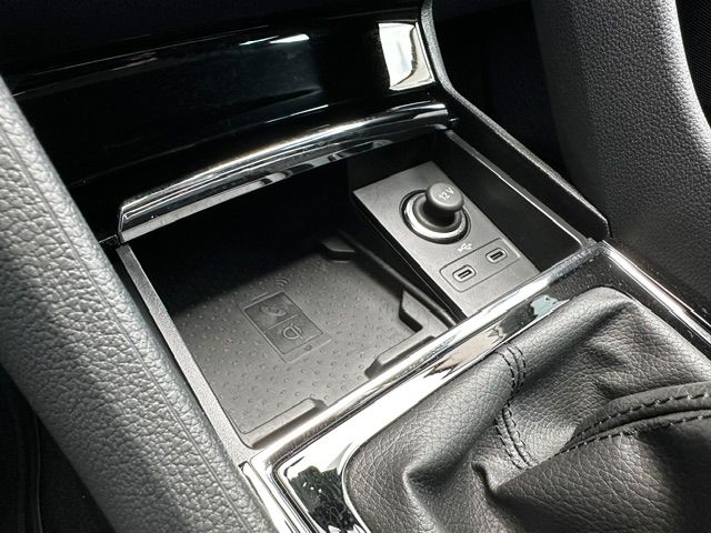 Karoq Ambition KAMERA;CARPLAY;PDC;KESSY
