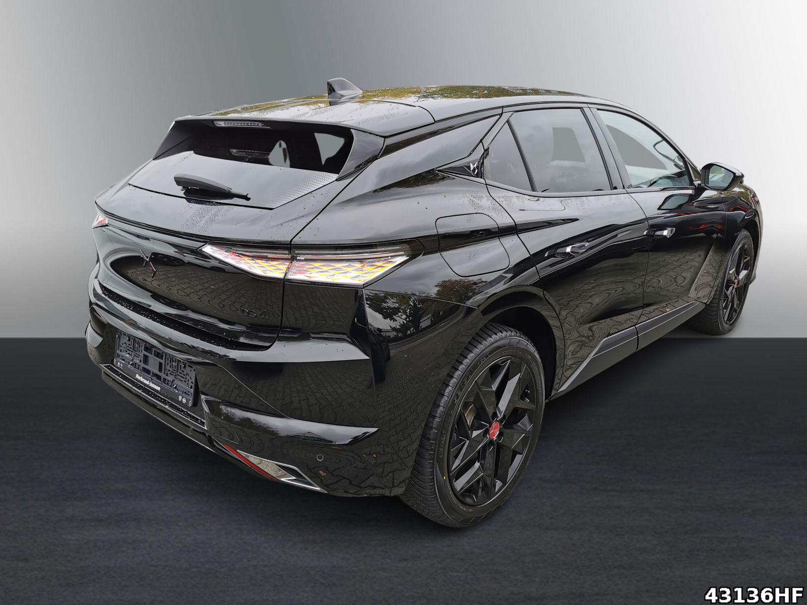 Fahrzeugabbildung DS Automobiles DS4 Performance Line