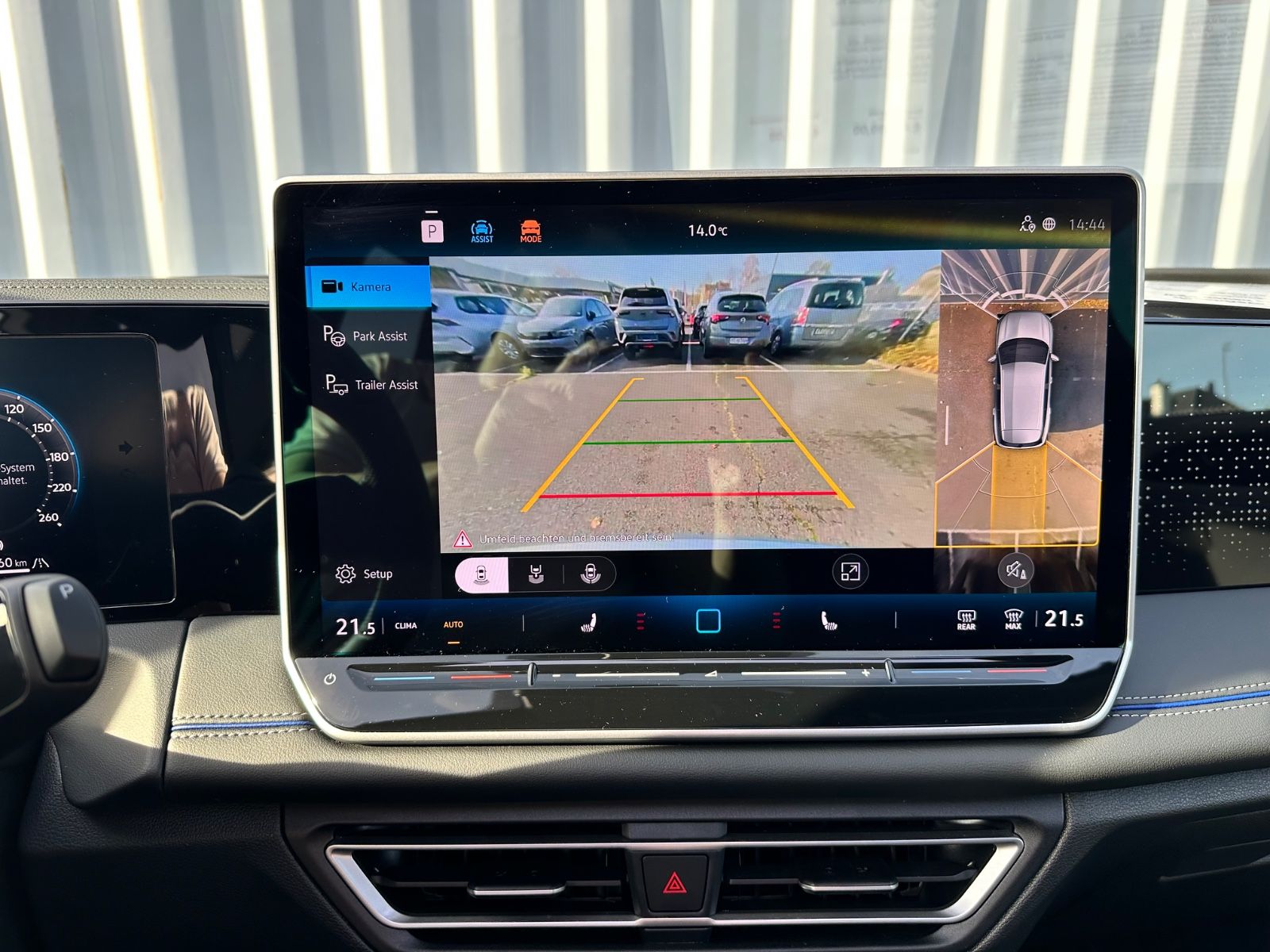 Fahrzeugabbildung Volkswagen Tiguan 1.5 eTSI R-Line*Panorama-Dach*AHK*SHZ*LHZ