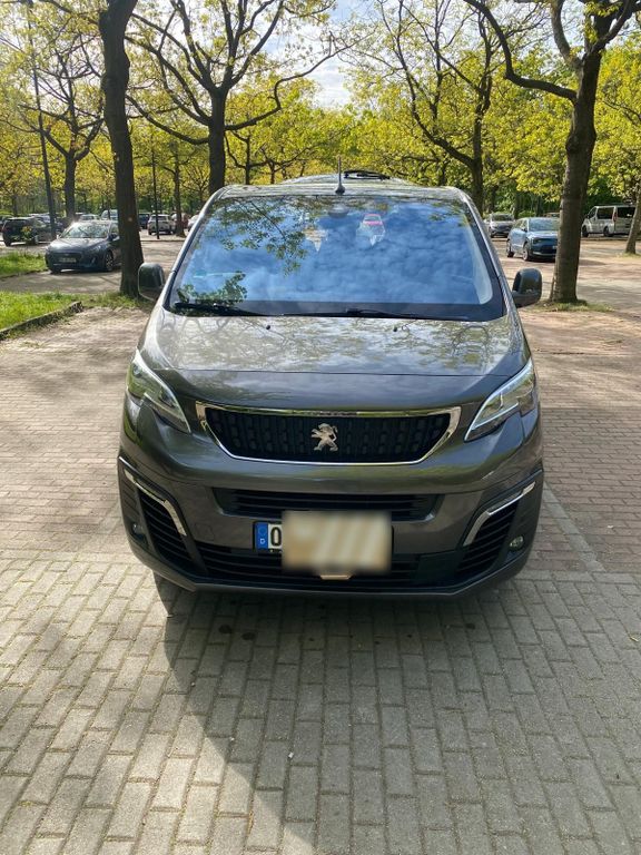 Image of Peugeot Traveller