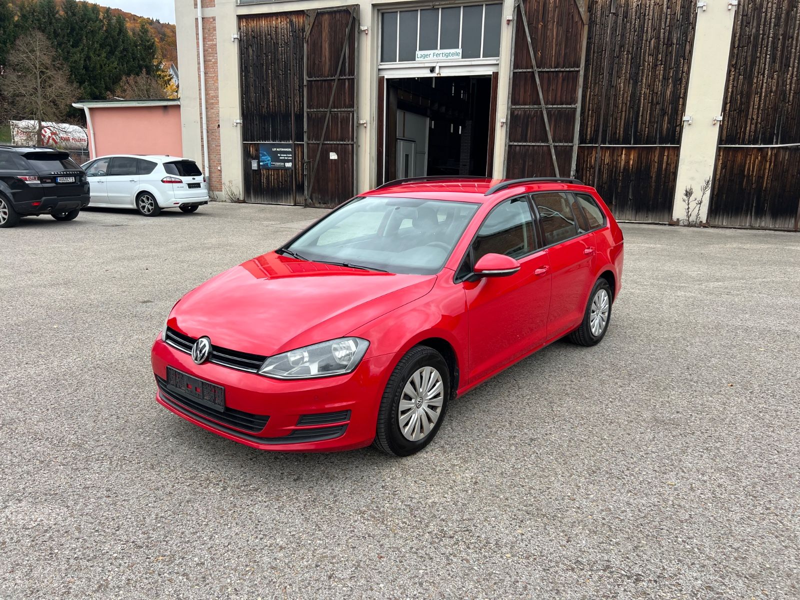Volkswagen Golf - 1