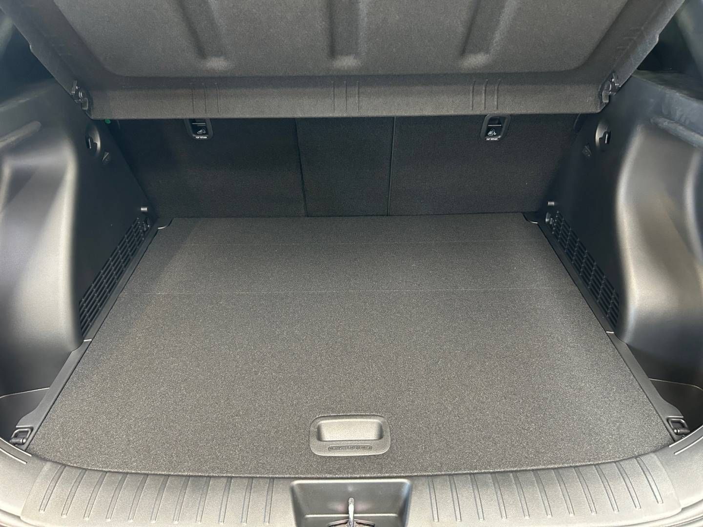 Fahrzeugabbildung Hyundai KONA (MY27) 1.6 T-GDI(150 PS) DCT N Line Elektr.