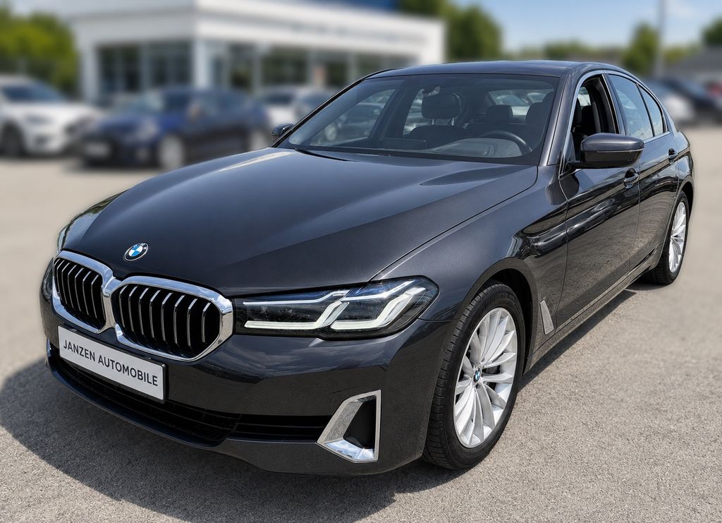 Image of BMW 530