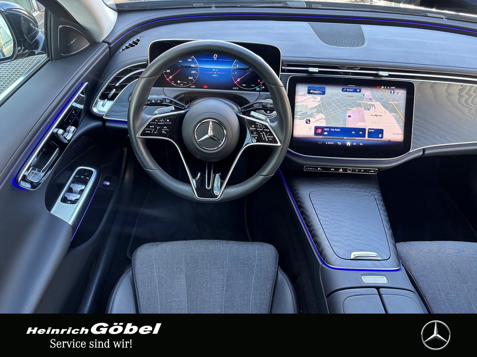 Fahrzeugabbildung Mercedes-Benz E 200 T AVANTGARDE*AHK*MEMORY*DIGITAL-L*360°KAM