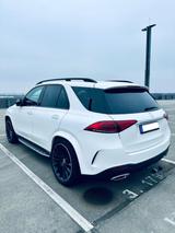 Mercedes-Benz GLE 300 d 4Matic AMG Premium/7 Sea - weiße Mercedes-Benz GLE 300
