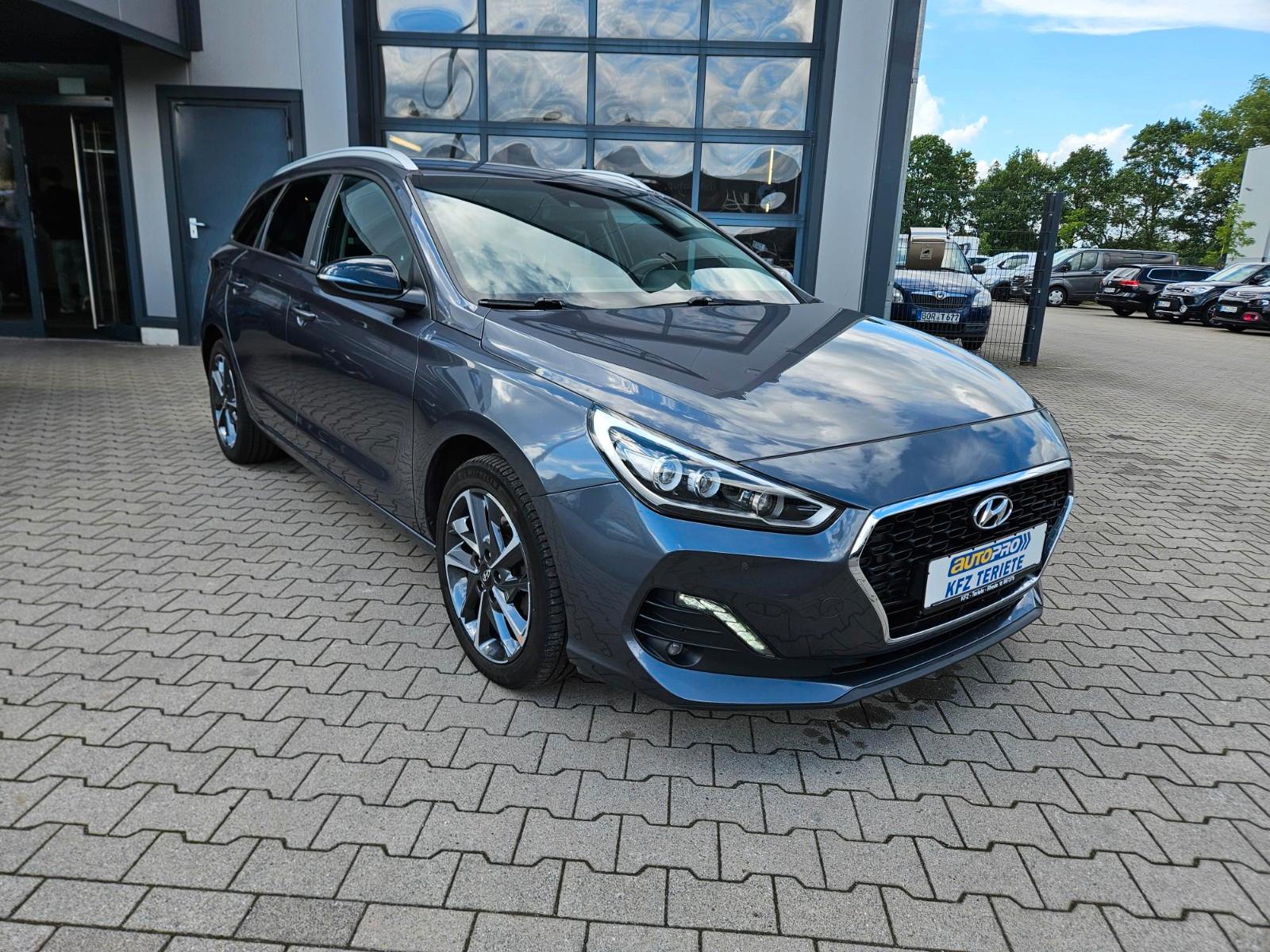 Hyundai i30 cw YES!