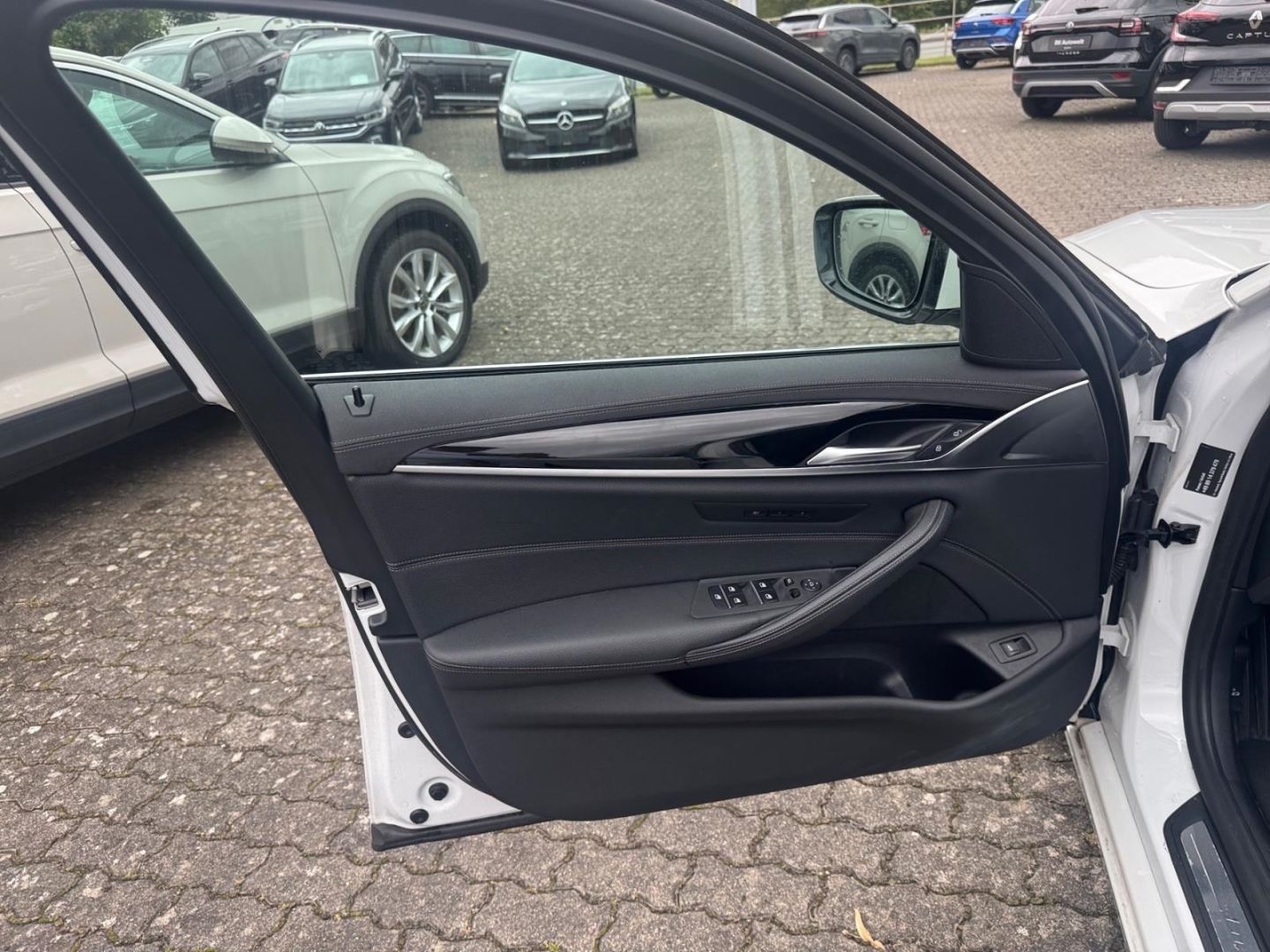BMW 530 d xDrive Luxury Line Touring Panorama Park-A foto 14