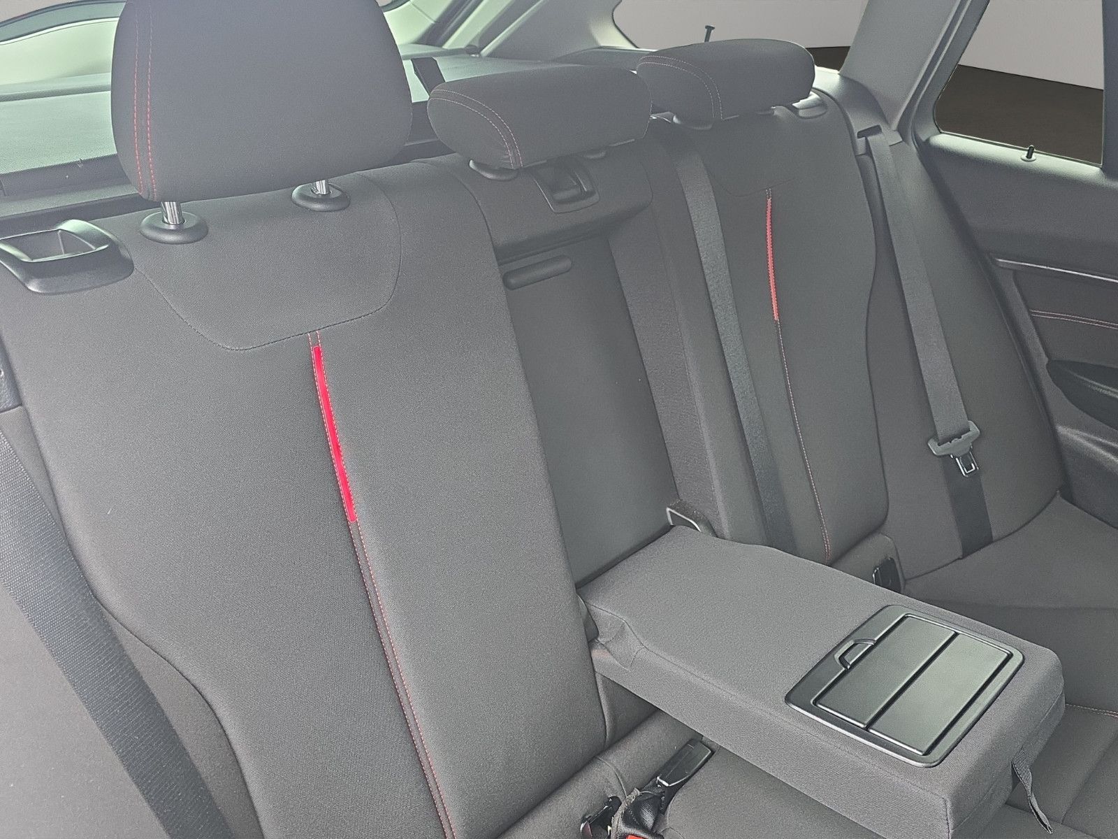 Fahrzeugabbildung BMW 318d Touring Sport Line Navi PDC Elktr.Heckklapp