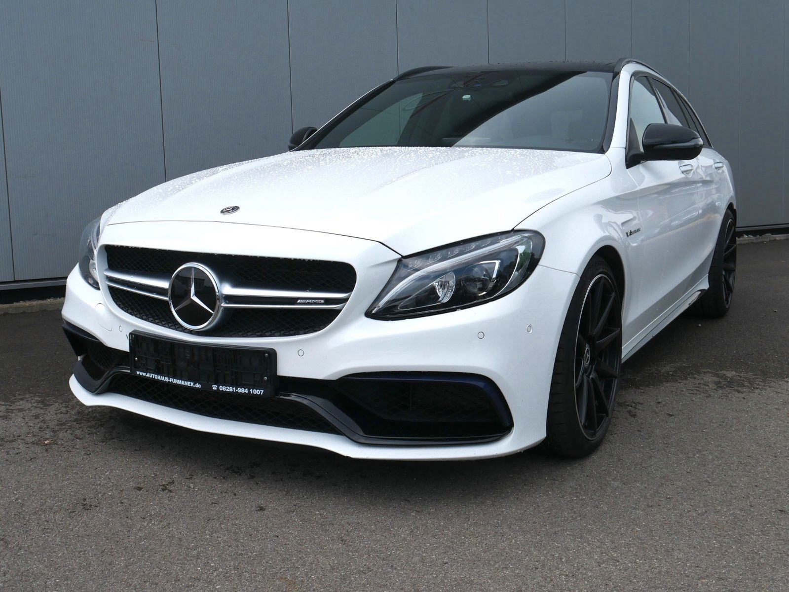 MERCEDES-BENZ C 63 AMG T-Modell NAVI/LED/PANO/DISTR/S-AGA