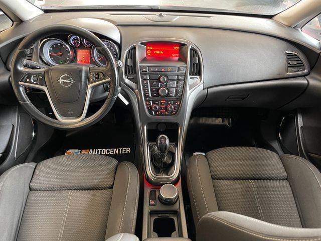 MYAUTOCENTER – Gebraucht- und Jahreswagen mit Werkstattservice in Pfaffenhofen Opel Astra J Lim. 5-trg. Cosmo *Klima*PDC*Tempomat*