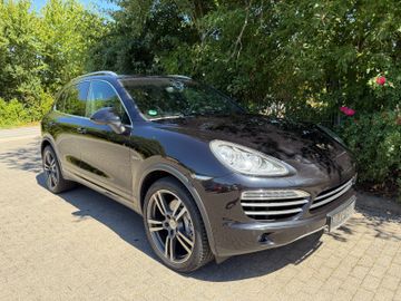 Porsche Cayenne - 2