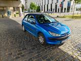 Peugeot 206, TÜV 27, Hinterachse neu, Kupp... - Peugeot 206 in Frankfurt (Main)