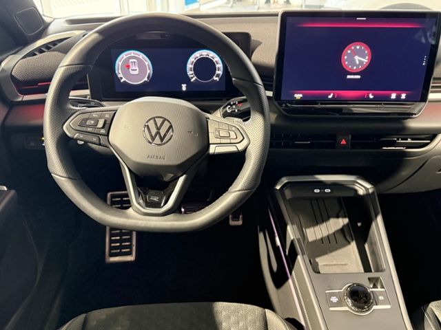 Fahrzeugabbildung Volkswagen T-ROC 1.5 eTSI DSG R-LINE IQ.LIGHT KESSY BLACK S