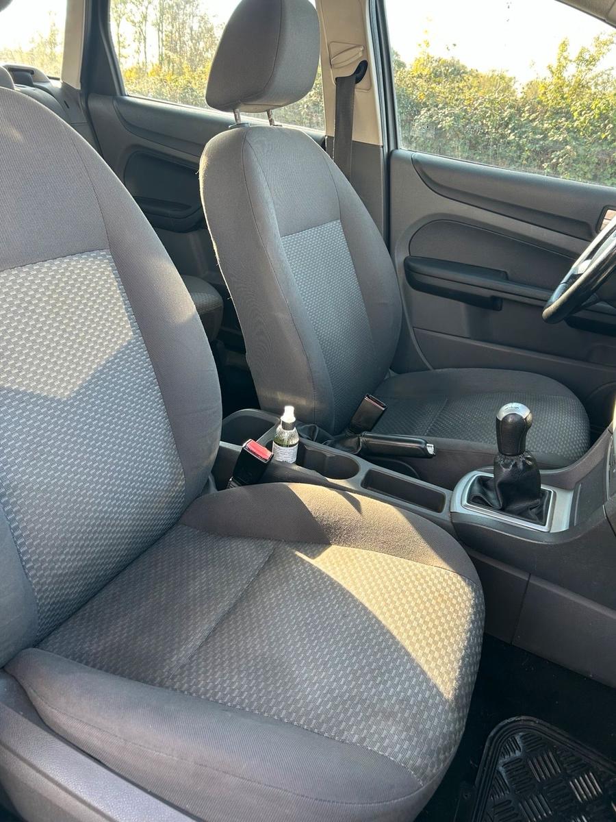 Ford Focus 2007 — photo 6