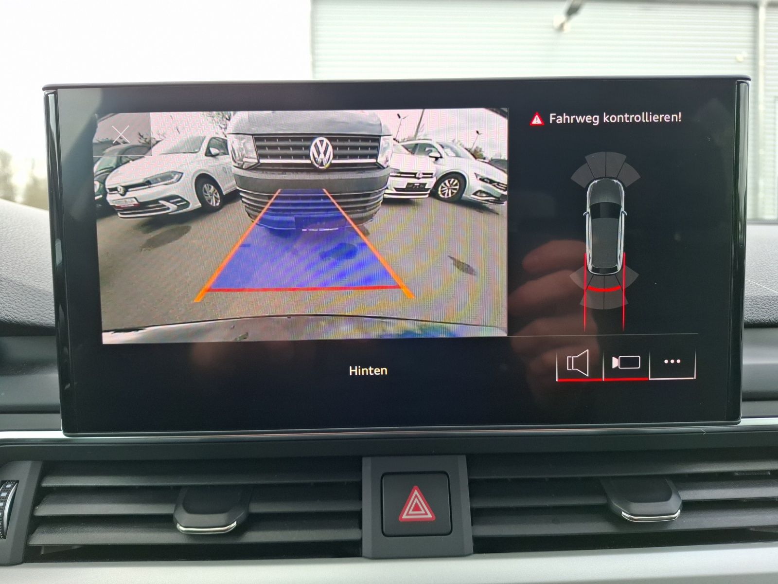 Fahrzeugabbildung Audi A4 Avant 40 TDI advanced S-tronic Navi AVC ACC P