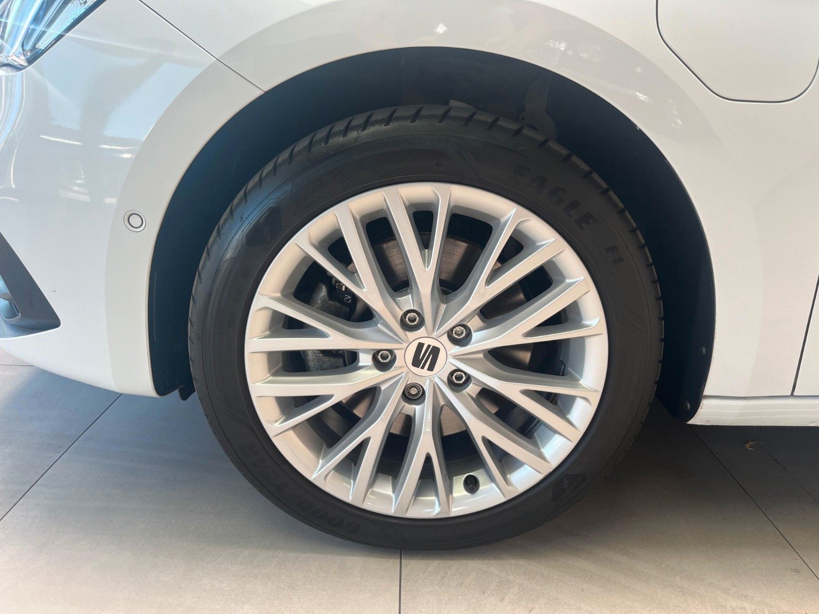 Fahrzeugabbildung SEAT Leon Sportstourer Xcellence e-Hybrid*LED*RFK*App