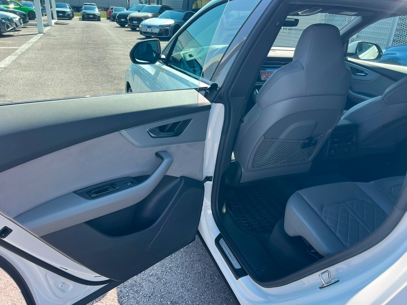 AUDI Q8 Q8 45 TDI quattro*S-Line Sport Plus*Black Optik*, Ansicht 10