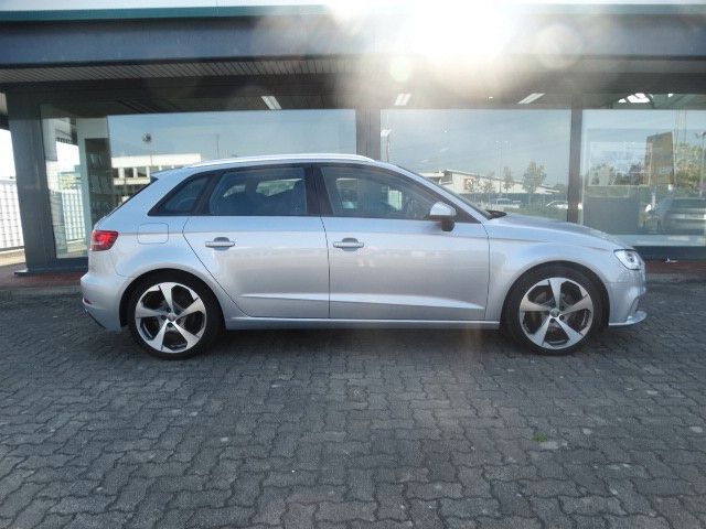 Audi A3 A3 Sportback 30 sport TDI 116PS – Bild 4 von 15
