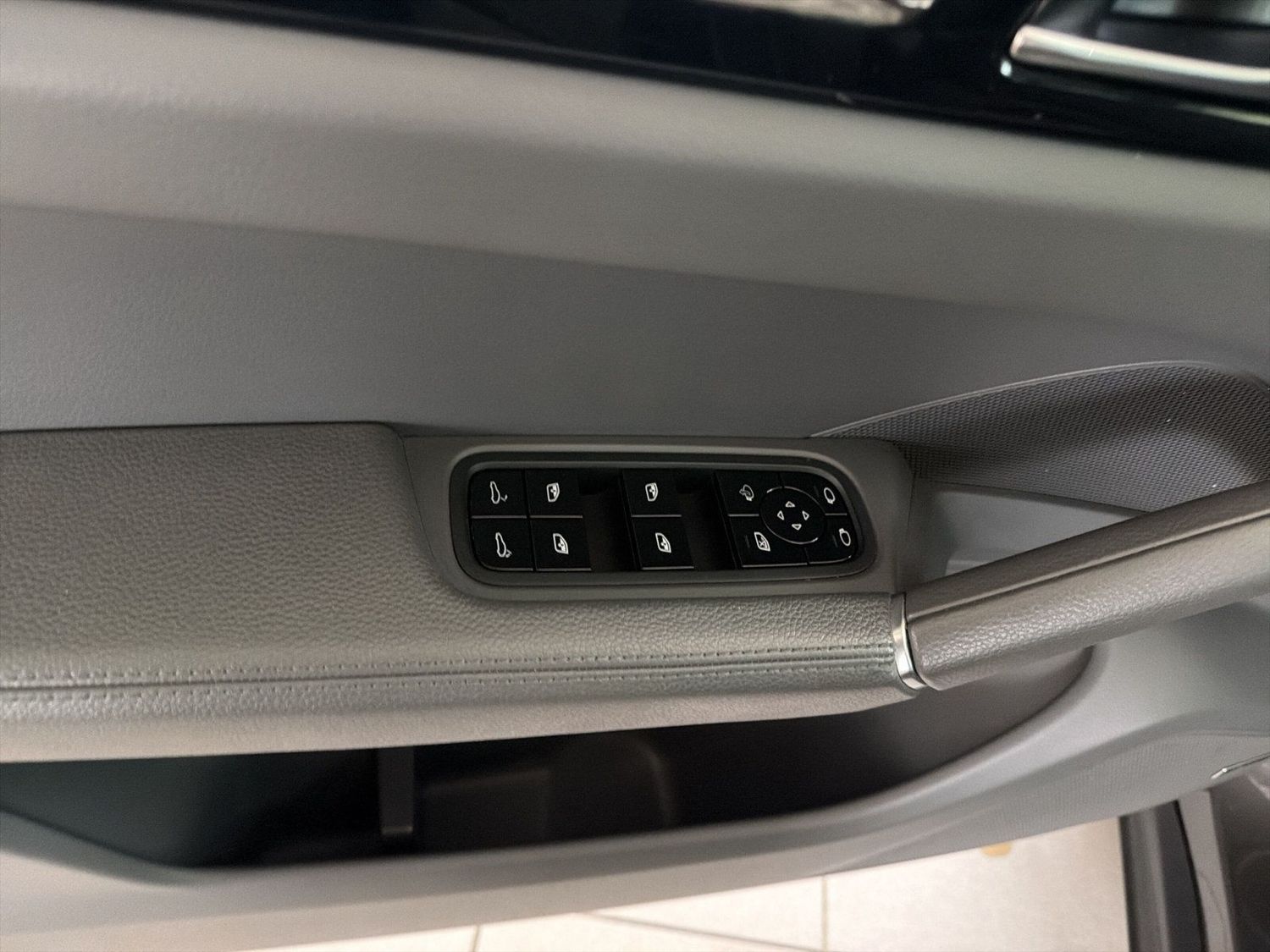 Porsche Cayenne PANO BOSE CHRONO PASM DAB AHK foto 7