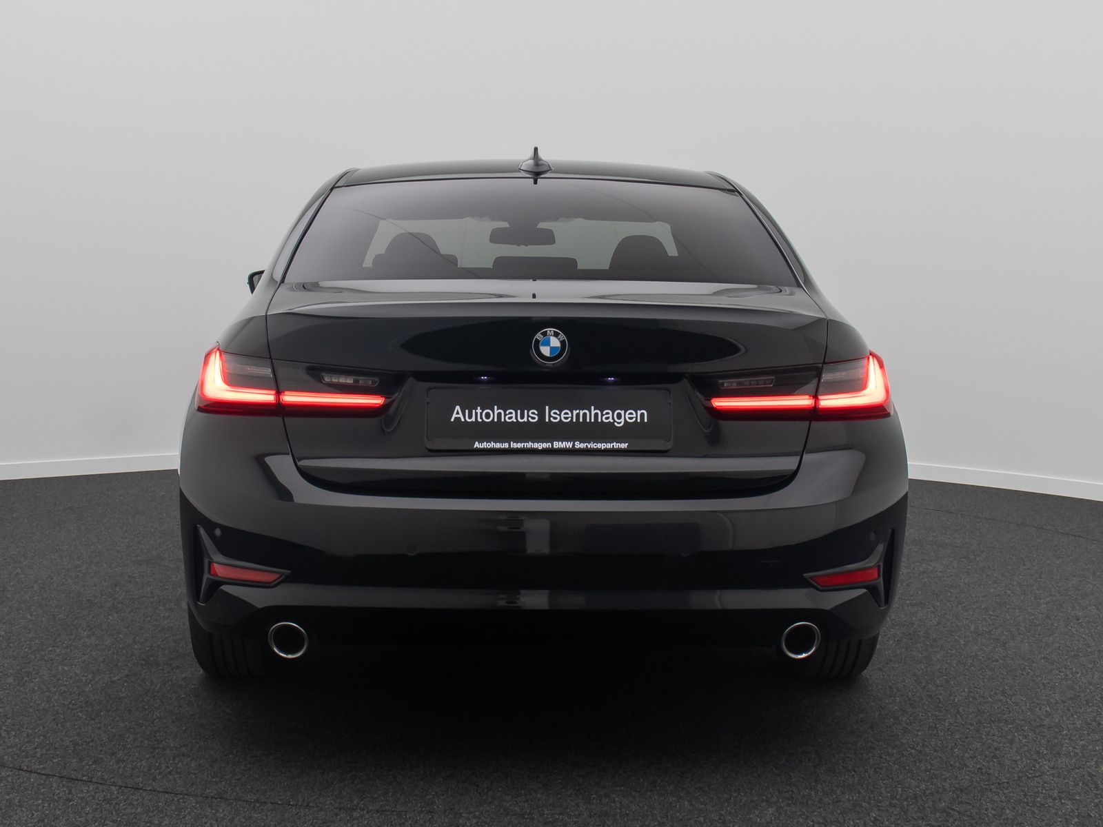 Fahrzeugabbildung BMW 318i CockpitPlus DAB GeschwindigReg Alarm HiFi