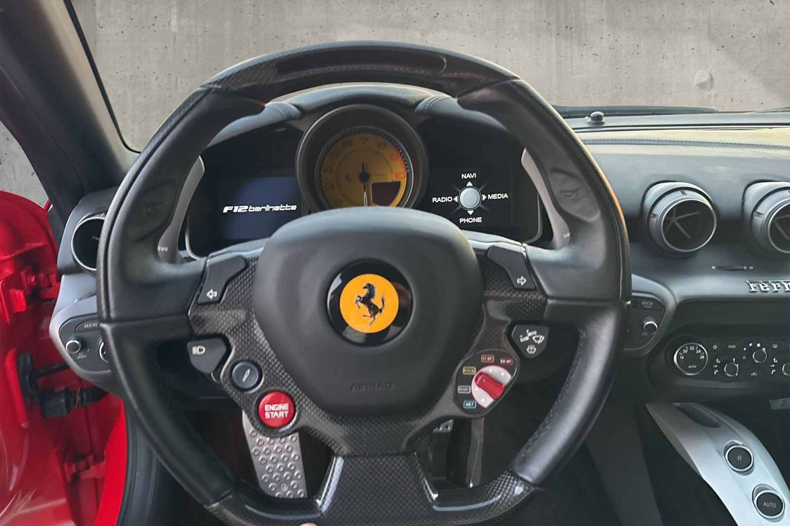 Fahrzeugabbildung Ferrari F12*Approved*Dt. Auto*LED Lenkrad*Daytona Sitz