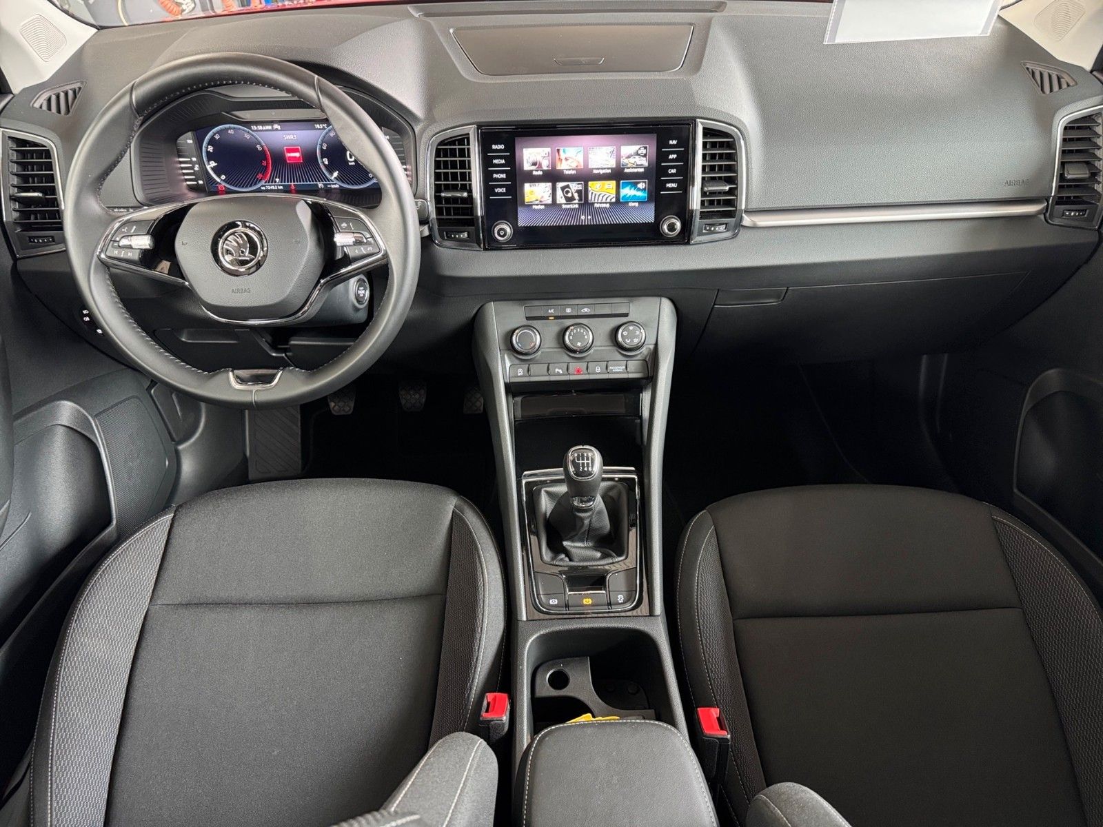 Fahrzeugabbildung SKODA Karoq Ambition 1.0 TSI