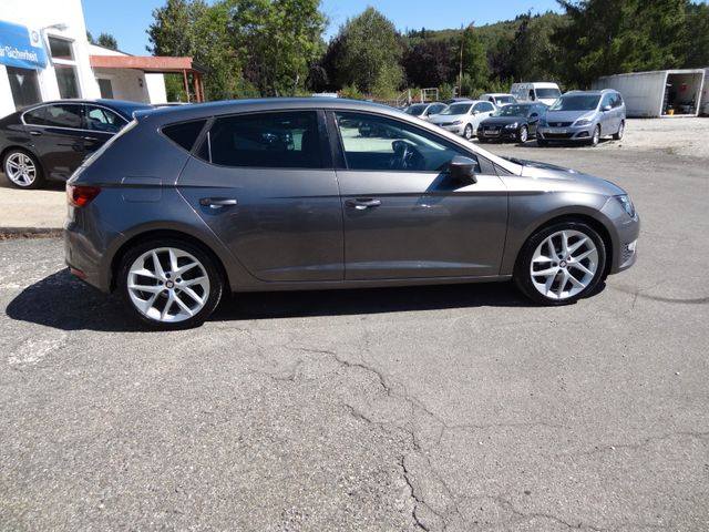 Fahrzeugabbildung Seat Leon FR/1.Hd/LED/150PS/Navi/SitzH/PDC/